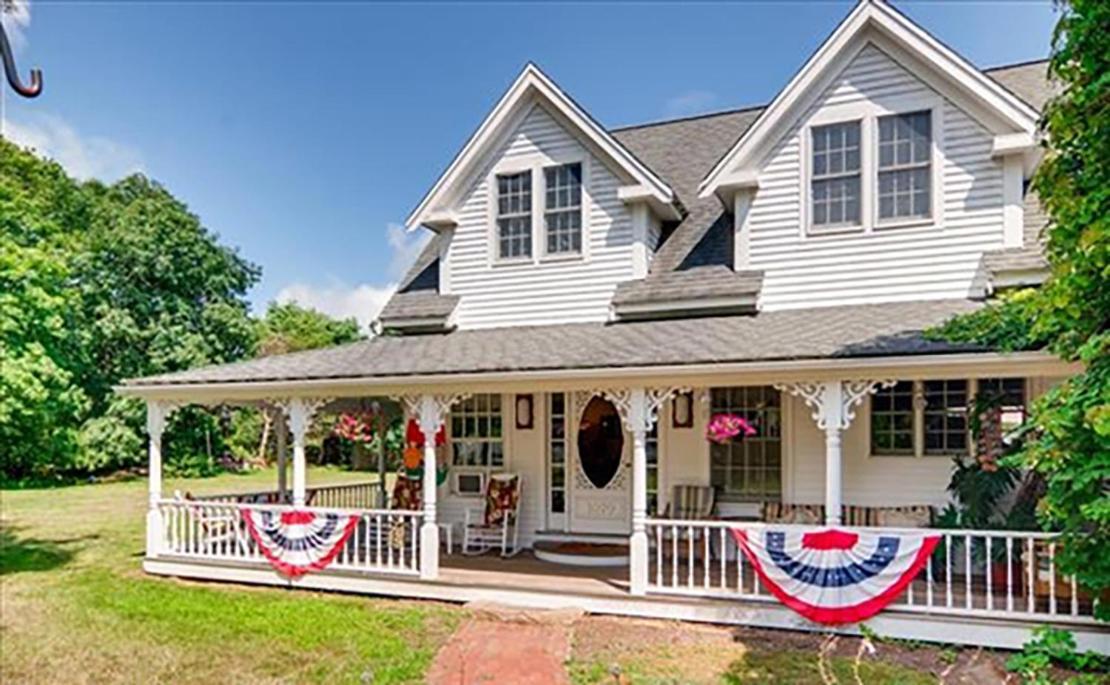 West Tisbury Inn Bagian luar foto