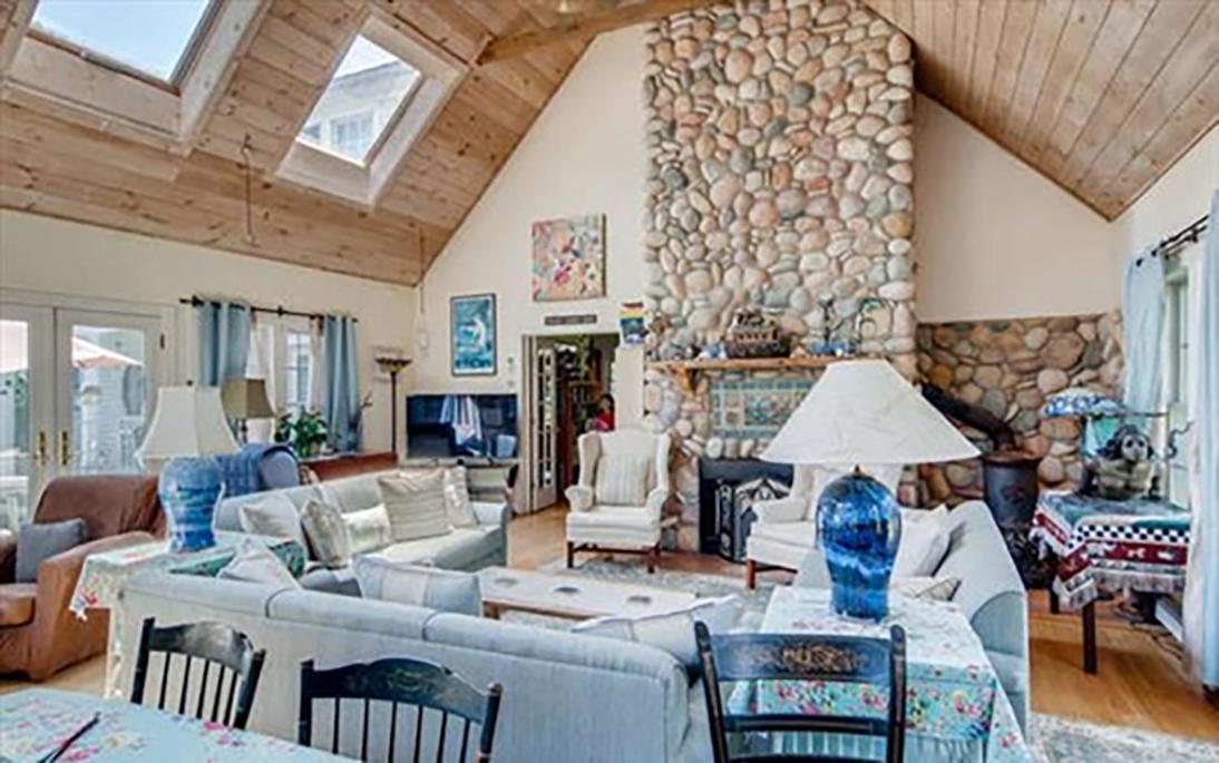 West Tisbury Inn Bagian luar foto