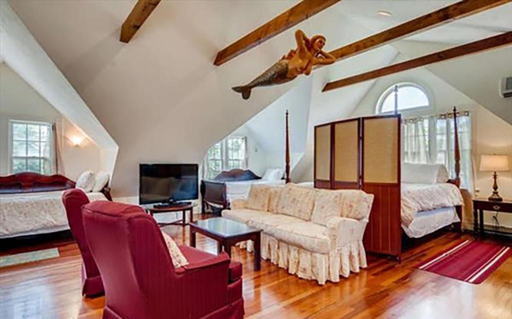 West Tisbury Inn Bagian luar foto