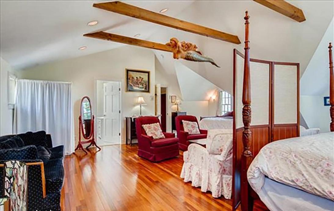 West Tisbury Inn Bagian luar foto