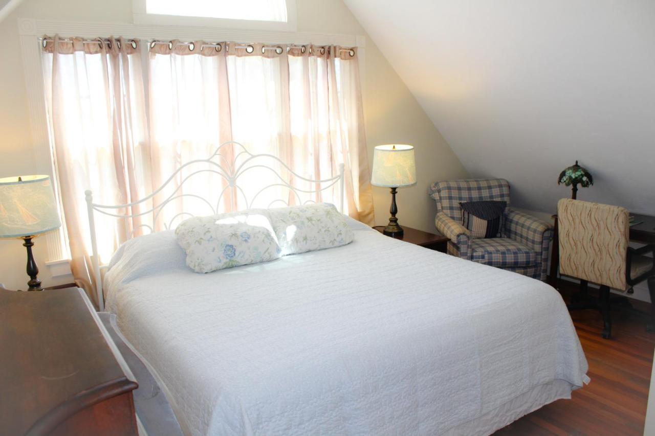 West Tisbury Inn Bagian luar foto